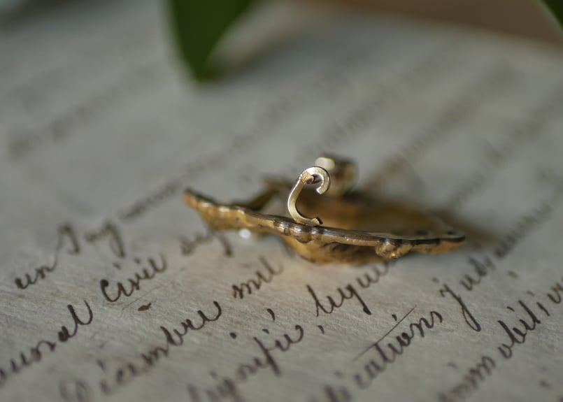 フランス　アンティーク　ブローチ ☆アンティークブローチ(花・FIX) – France Antique 銀色