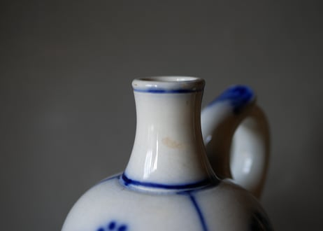 淡いブルーの小花柄　VINAIGRE　陶器のボトル　フランスアンティーク　ブロカントのある暮らし