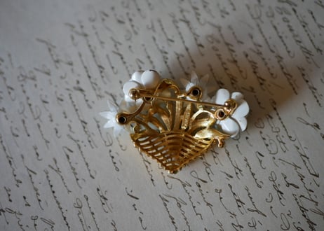 Crown Trifari, flower brooch