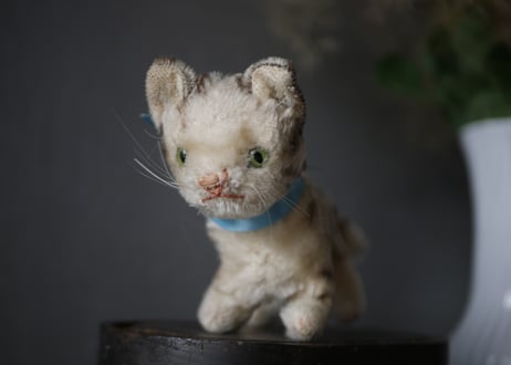 シュタイフ　ドイツヴィンテージ　猫　ねこ　アンティークのある生活　ぬいぐるみ