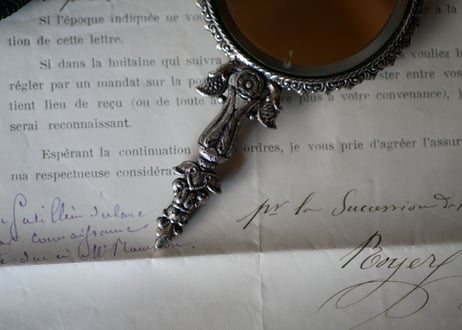 Hand mirror of Morpho