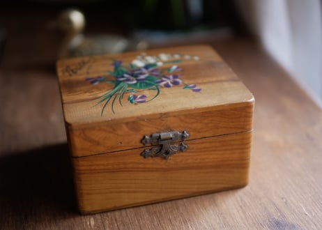muguet box, Mauchline