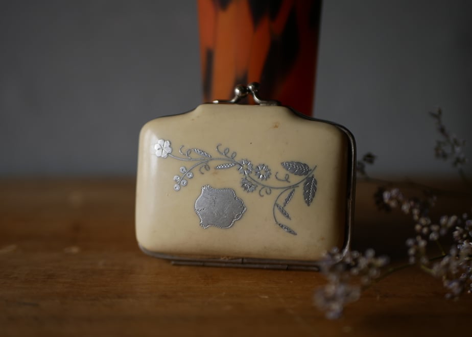 689bf6d83abc00e5337f3c81