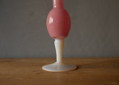 オパリンガラス　フラワーベース　PINK　フランスヴィンテージ　ブロカント