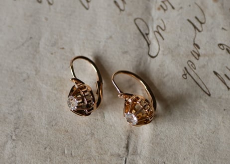 dormeuse earring