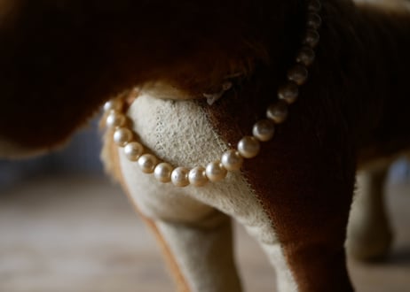 お洒落な犬　フランスアンティーク　ぬいぐるみ　ブロカント  アンティークのある生活