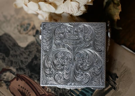 Compact mirror
