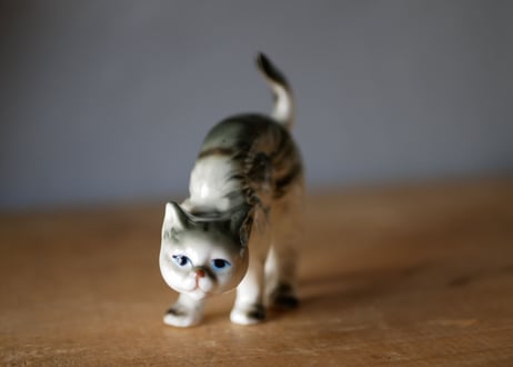 ダークグリーン　陶器の猫　フランスヴィンテージ　ブロカント