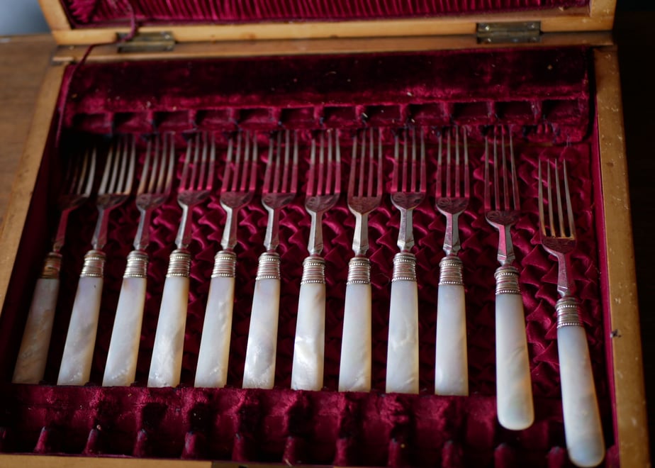 60dd7542f568512cbb10c105
