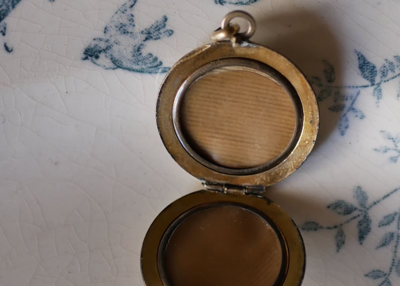 宿り木 PARIS ロケットペンダント フランスアンティーク ネックレス