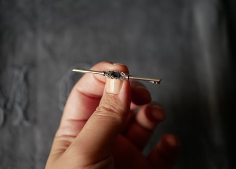 バーブローチ　ブルー　フランスアンティーク　アンティークアクセサリー