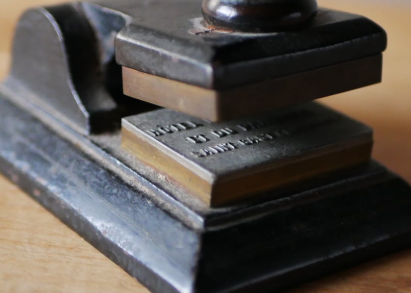 アメリカ ヴィンテージ エンボッサー スタンプ 05076 U.S.A.antique