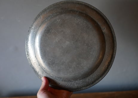 B pewter plate