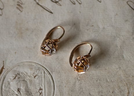 dormeuse earring