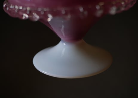 ピンクガラス　花リムのパニエ　バスケット形　ボンボニエール　アンティーク　ヴィンテージ