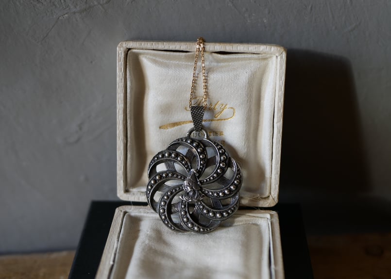 ペンダントトップ　ノットスタイル　フランスアンティーク　アンティークのある暮らし ペンダントトップ ノットスタイル フランスアンティーク アンティーク