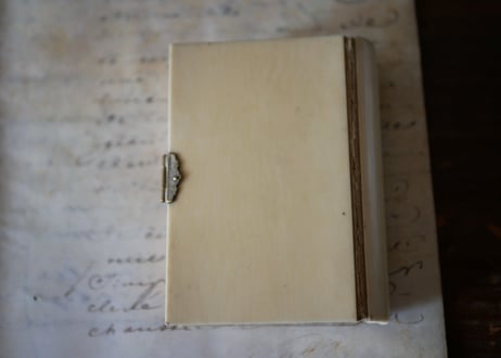 フランスアンティーク　聖書　聖杯　アイボリー