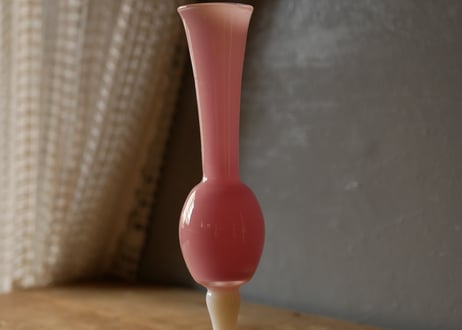オパリンガラス　フラワーベース　PINK　フランスヴィンテージ　ブロカント