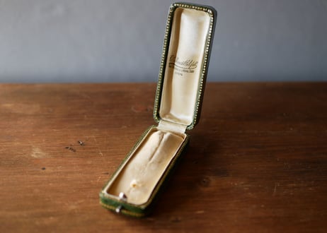 jewelry case for hat pin