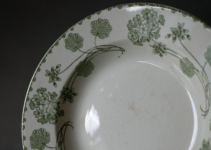 サルグミンヌ ゼラニウムシリーズ 深皿 フランスアンティーク