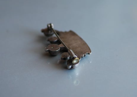 クラウン　ヴィンテージブローチ 　フランスアンティーク　ブロカントのある暮らし