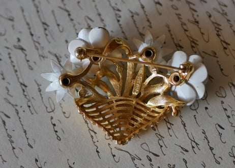 Crown Trifari, flower brooch