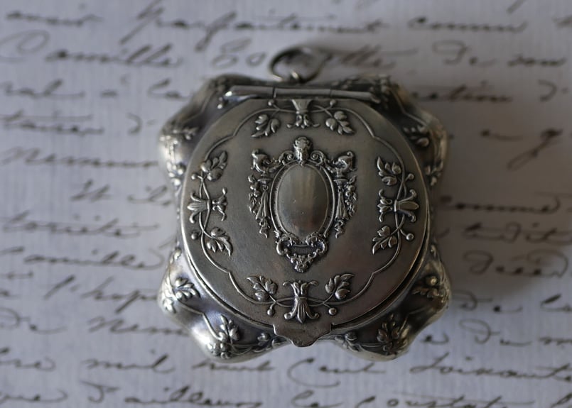 フランスアンティーク パウダーケース