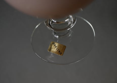 オパリンガラス　取っ手付きフラワーベース　ピシェ　フランスヴィンテージ　ブロカントのある暮らし