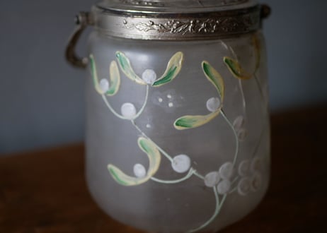 biscuit jar