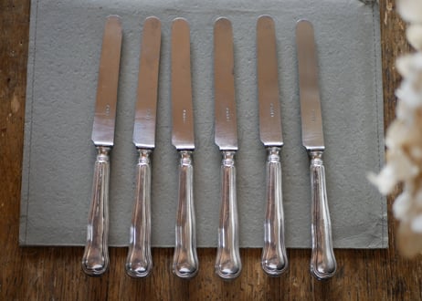 PARIS , knife