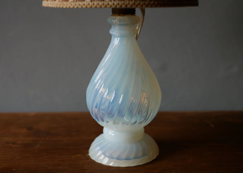 専用です。フランスアンティーク オパールセント ガラスランプシェード