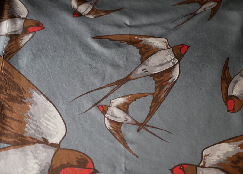 シルクのスカーフ ツバメ フランスヴィンテージ ブロカント