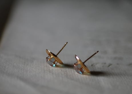 【CE-01】サフィレットピアス　K18　ピアス　チェコ　ヨーロッパヴィンテージ　ヴィンテージピアス