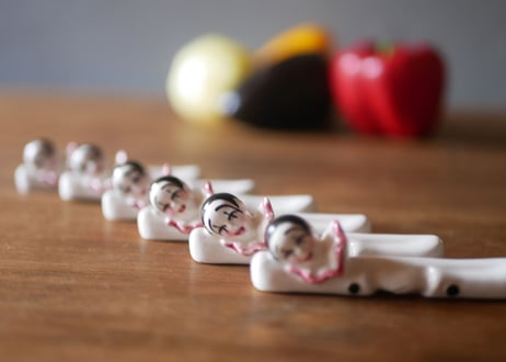 pierrot, knife rests