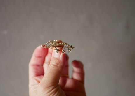 Muguet, K9  brooch