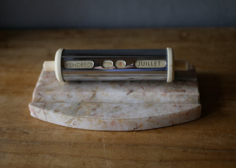 大理石の万年カレンダー フランス語 アンティークカレンダー フランス