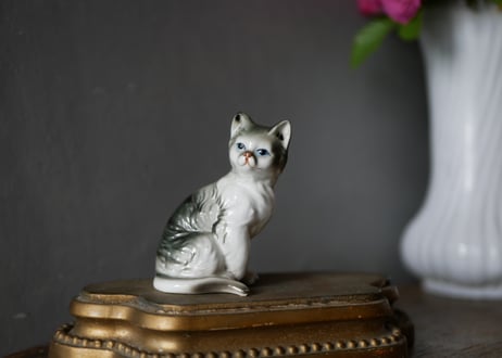 猫のオブジェ　フィギュリン　ポーセリン　フランスアンティーク　アンティークのある生活
