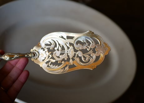 Cake server, Minerve