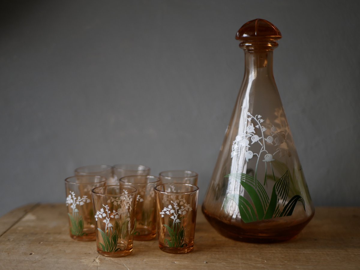 ピンクガラスの小さなリキュールグラス ミュゲ すずらん 鈴蘭 フランス