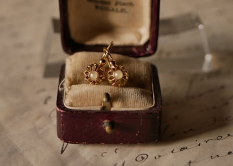18k  Dormeuse earrings