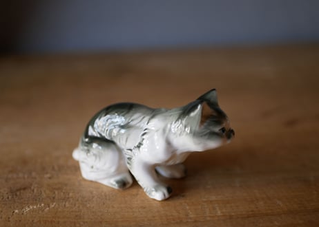 ダークグリーン　陶器の猫　フランスヴィンテージ　ブロカント