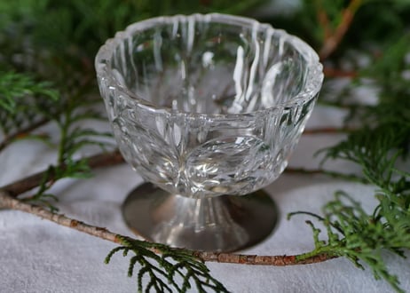 no.3 glass holder