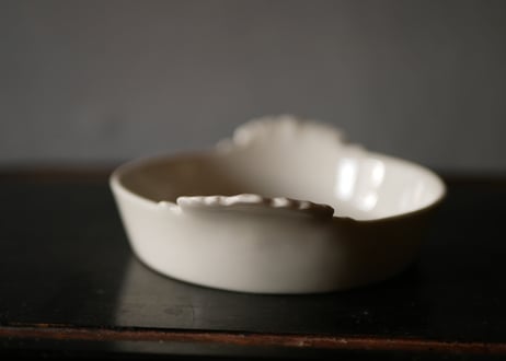 plate with wings