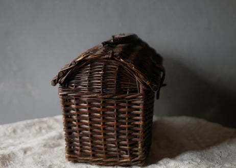 小さめサイズのパニエ　panier　アンティークパニエ　フランスアンティーク　ブロカントのある暮らし