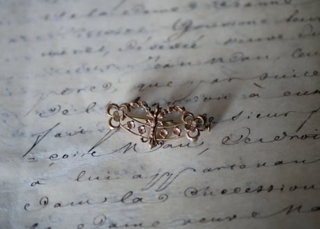細かい花デザインのブローチ FRANCE antique BROCANTE vintage