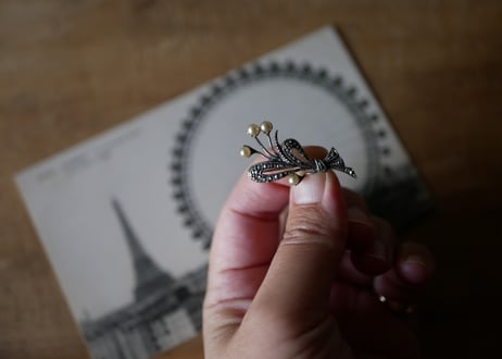 花のブローチ　フランスアンティーク　ブロカントのある暮らし