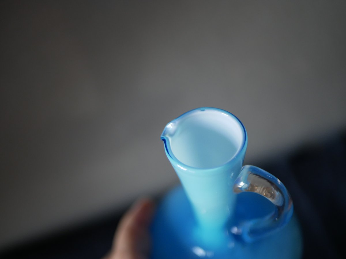 ブルーの小さな花器 花瓶 フラワーベース フランスヴィンテージ