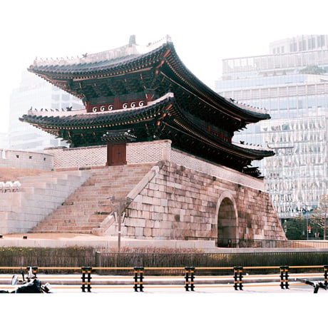 MUT: Street Fashion of Seoul