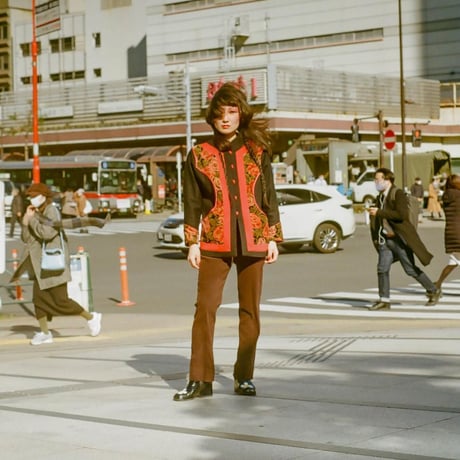 NEUT Magazine ISSUE 2022  / Yellow Light