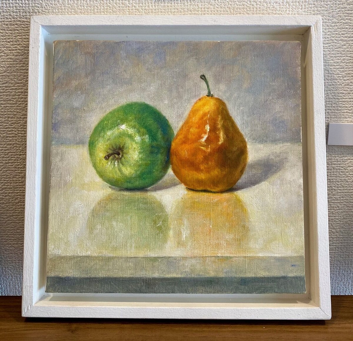 アート作品 石粉粘土 日本画顔料 レリーフ作品 りんご アート作品 石粉粘土 日本画顔料 レリーフ作品 りんご